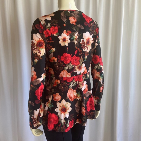 Flower Print Top - Picture 3 of 4